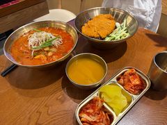 -먹짜魔乍·韩式炸酱面(体育东路店)