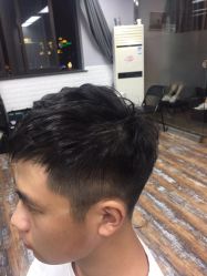 -镁连社·美联社