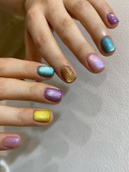 -花岐款式专研健康美甲沙龙