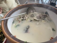 鱼头豆腐汤-宝荣鱼馆·临湖之宴(千岛湖店)