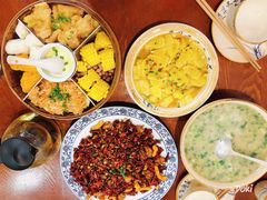 -黄桷树曹家私房菜(江与城店)