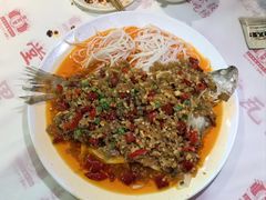 油浸鱼（四代）-堂瓦里·33年传统赣菜(第一街区店)