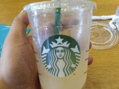 -星巴克臻选(威海威高广场店)