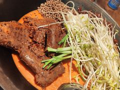 红锅-四小区火锅·巷子里的重庆火锅(花照壁店)