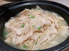 -佬麻雀·新湘菜(珠海金发购物中心店)
