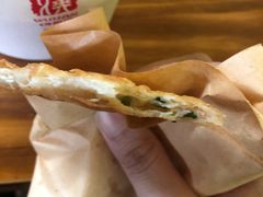 葱油饼-王记生烫牛杂面馆(兰陵路店)