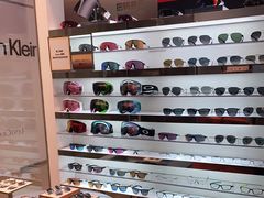 -LensCrafters亮视点·OAKLEY精选(静安嘉里中心店)