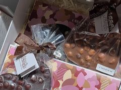 -Laderach 莱德拉(上海环贸iapm店)