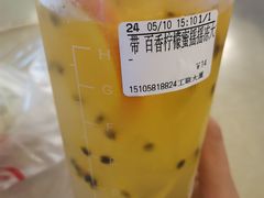 百香柠檬蜜摇摇冻-CoCo都可(湖滨银泰店B区店)