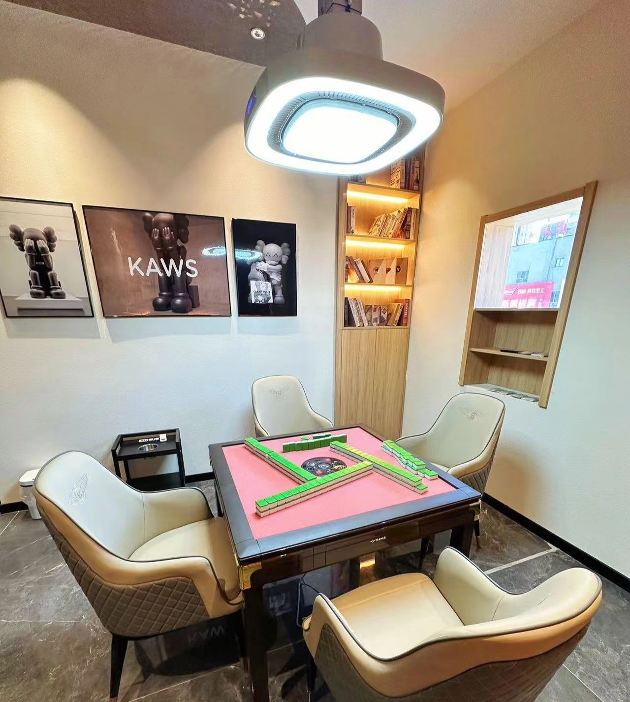 悠闲室内麻将局