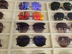 -博士眼镜(东莞东湖花园店)