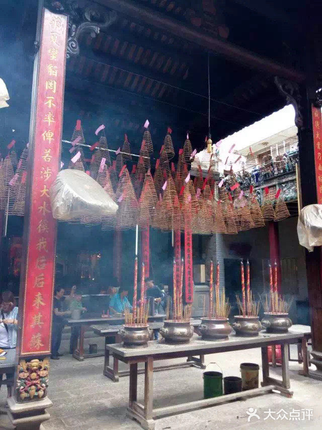 胡志明市 一座让人想起《英雄本色3》的城市