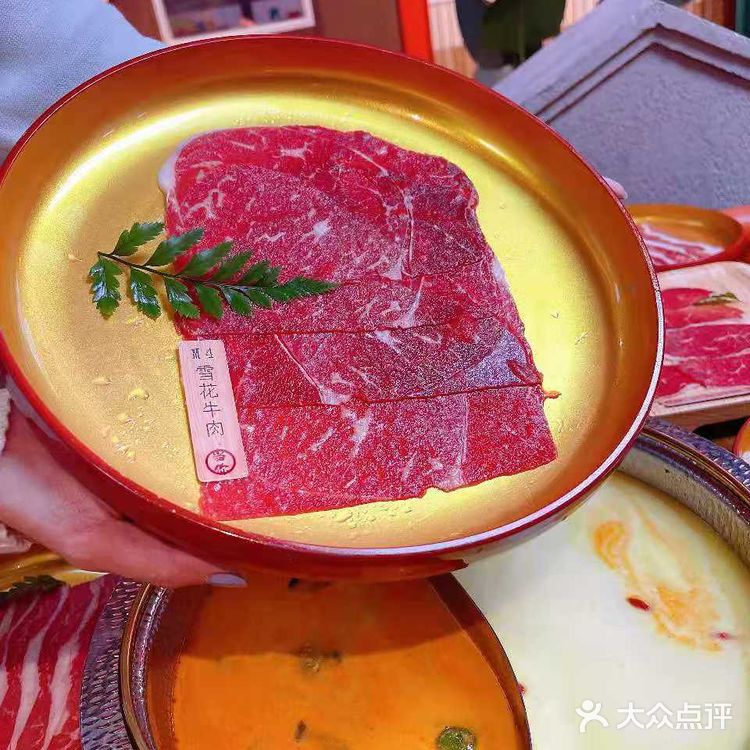 重庆探店|寿喜烧自助M级和牛 来你就赚啦😆