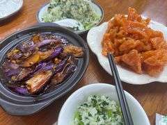 -胡子饮食店