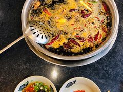 -九尺赵老四鲜鹅肠火锅