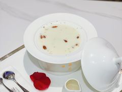 -燕庭·纯燕窝·甜品下午茶(南京西路店)