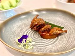 脆皮乳鸽-富淳饭店(陆家嘴保利广场店)