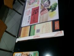 -呷哺呷哺(世贸.工三店)