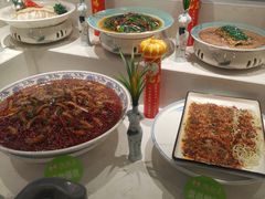 -有红鸡毛店·川菜(建设路店)