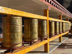 -比如骷髅墙景区