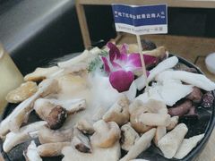 -一朵菌·野生菌探索家火锅(南亚店)