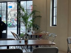 -Fridi Patisserie Cafe