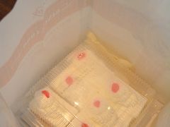 -红宝石·鲜奶小方·海派西点房(南丹店)