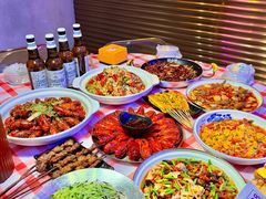 -肥小宝·金牌油焖大虾(襄阳龙虾地标店)