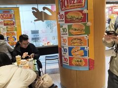 -麦当劳(中山公园龙之梦店)