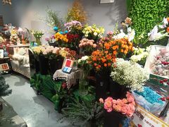 -何兮花店·气球派对鲜花店(马桥银春路万科城店)