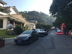 -杭州海华满陇度假酒店