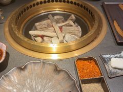 -铭牛烧肉·和牛海鲜自助(高新月牙湖店)