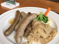 -LENBACH兰巴赫西餐啤酒坊(大连星海广场店)