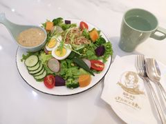 -丽莎沙拉轻食餐厅(国贸店)