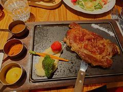 肉眼牛排-1886德国汽车餐厅(外滩中央店)