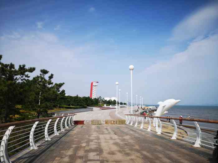 蓝谷滨海公园"即墨蓝谷滨海公园,非常美的一个沿海公园.