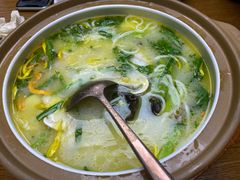 -云海肴·汽锅鸡·云南菜(天山百盛优客店)