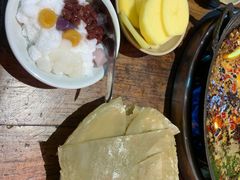 -四小区火锅·巷子里的重庆火锅(花照壁店)
