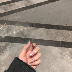 -一笔绣狂草美甲坊