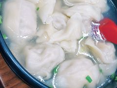 三鲜大馄饨-万寿斋(山阴路店)