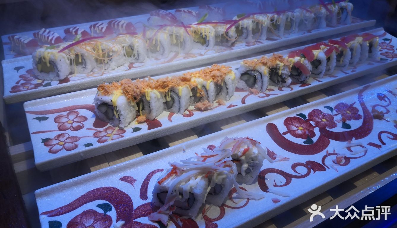 两小时内绝对让你吃饱喝好。服务员普遍以大妈为主