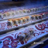 两小时内绝对让你吃饱喝好。服务员普遍以大妈为主