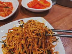 拌干豆腐丝-喇喇排骨火锅·传统韩式脊骨汤(望京西园总店)