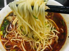 -牛一嘴·兰州牛肉面·大盘鸡(财富中心店)