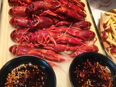 -肥肥虾庄·金牌油焖大虾(汉街SKP店)