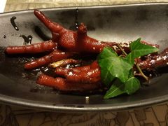 吮指鸡爪-桂满陇·蟹黄小笼汤包(中山公园店)