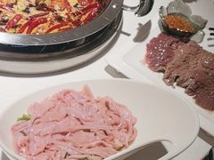 -茅草房·河畔园林火锅