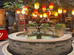 大堂-万里闯关东铁锅炖菜馆(高新旗舰店)