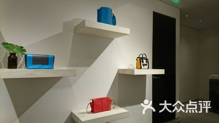 celine(恒隆广场店)图片 - 第16张