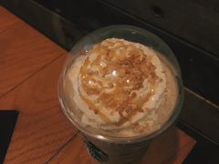 橙香蜂巢糖脆玛奇朵-星巴克臻选(青岛麦凯乐分店)